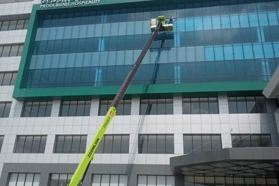 Pentingnya Pelatihan Kerja di Ketinggian dengan Aerial Work Platform